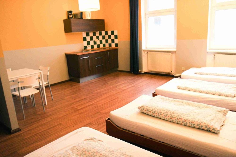 Sunflower Hostel Берлін Екстер'єр фото